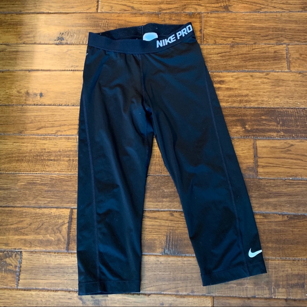 Nike workout cropped pant